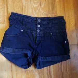Highwaisted Black Denim Shorts